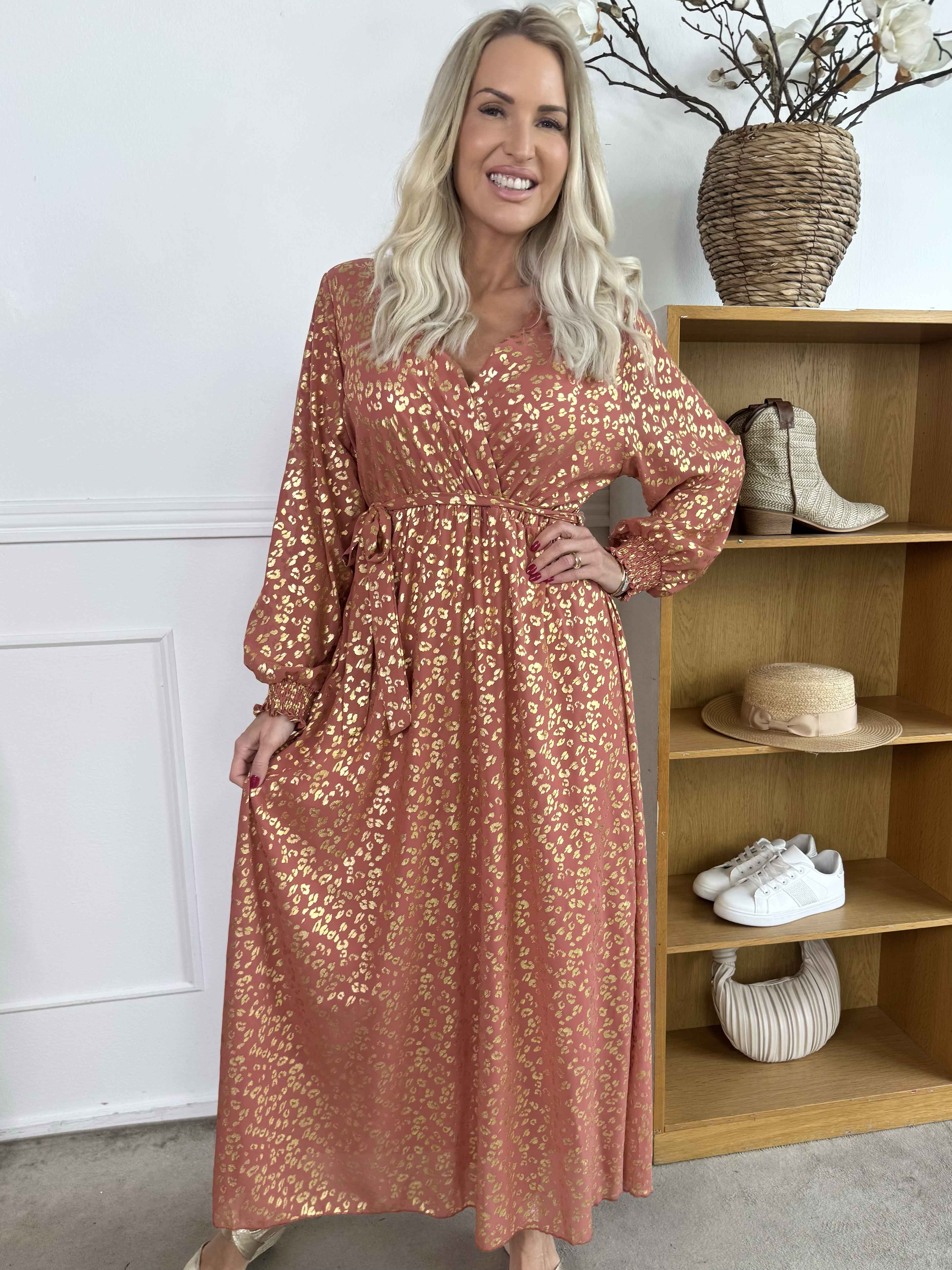Tamas - Lang kjole med guld leopardprint
